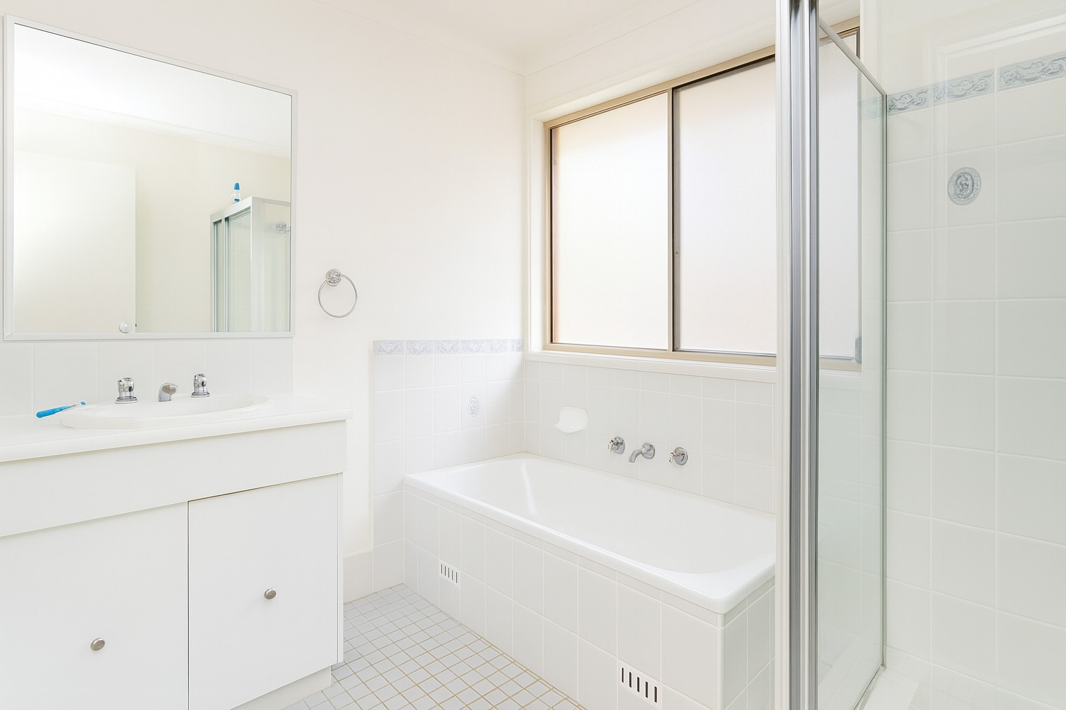 12 Oxford Drive, LAKE HAVEN, NSW 2263 Australia