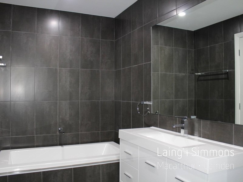 13 Jennings Crescent, SPRING FARM, NSW 2570 Australia